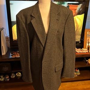 Joseph & Feiss plaid wool blazer